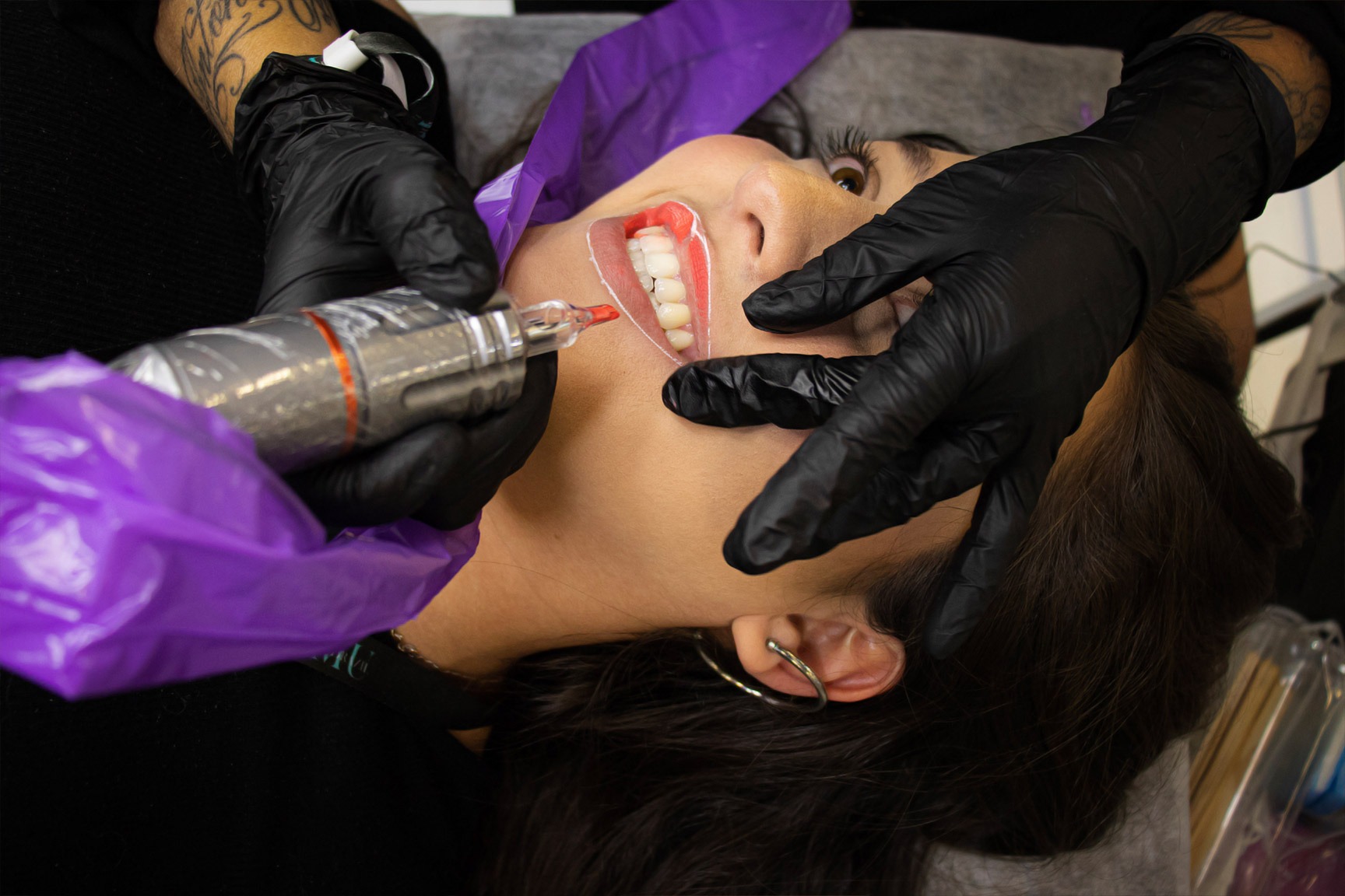 donna-tinta-micropigmentacao-labial-sequencia-33